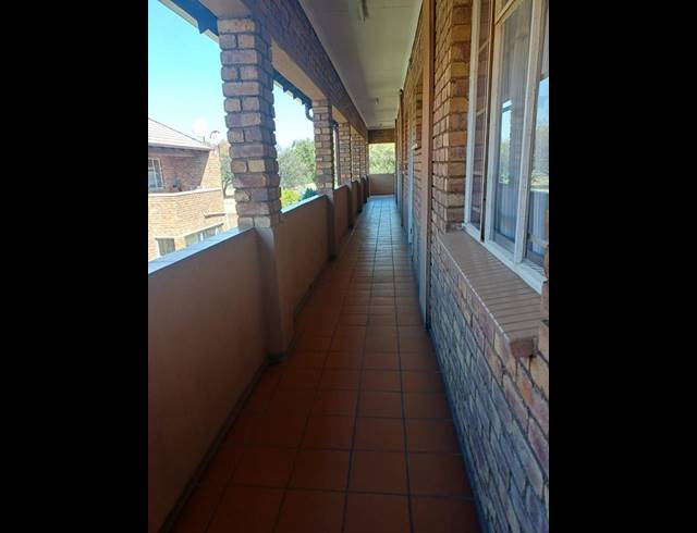2 BEDROOM APARTMENT FOR SALE IN RAVENSKLIP